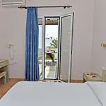 Apart Otel Akti Aegeou 3*