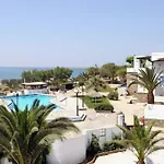 Apart Otel Akti Aegeou 3*