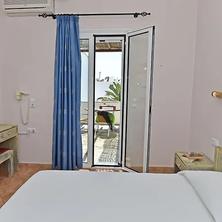 Lägenhetshotell Akti Aegeou 3*